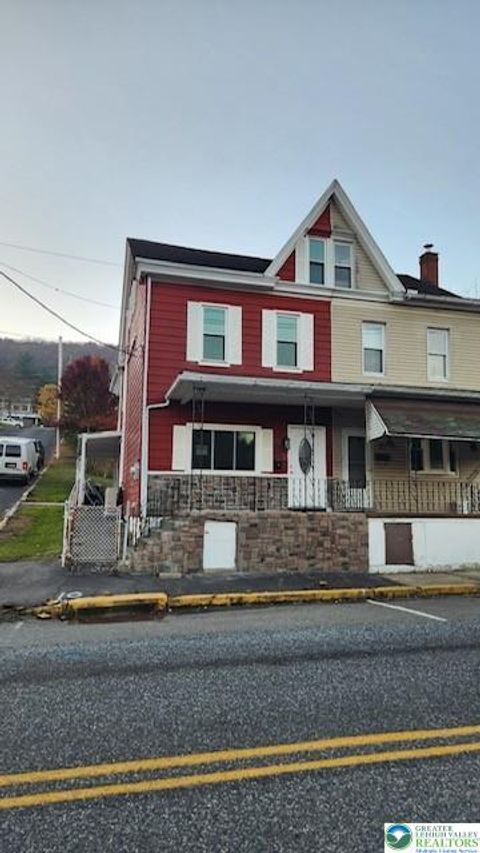 Photo of 72 E Bacon Street, Palo Alto Boro, PA 17901 (MLS # 769297)