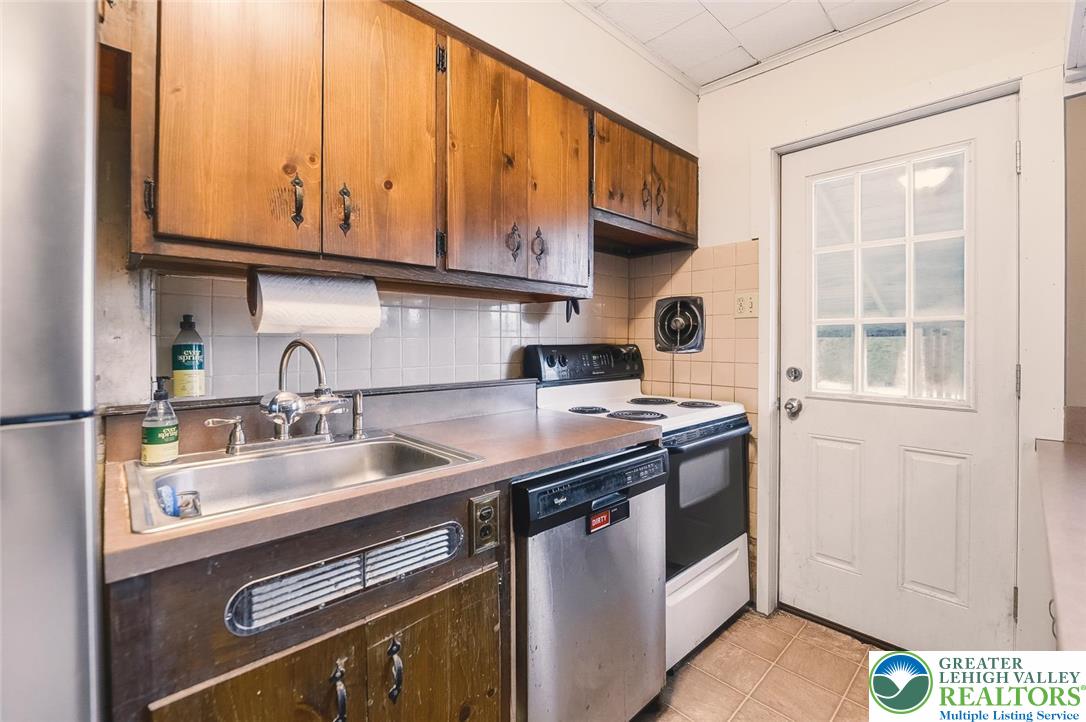 Reading City, Pennsylvania 19605, United States, 3 Bedrooms Bedrooms, ,1 BathroomBathrooms,Residential,Active,256599