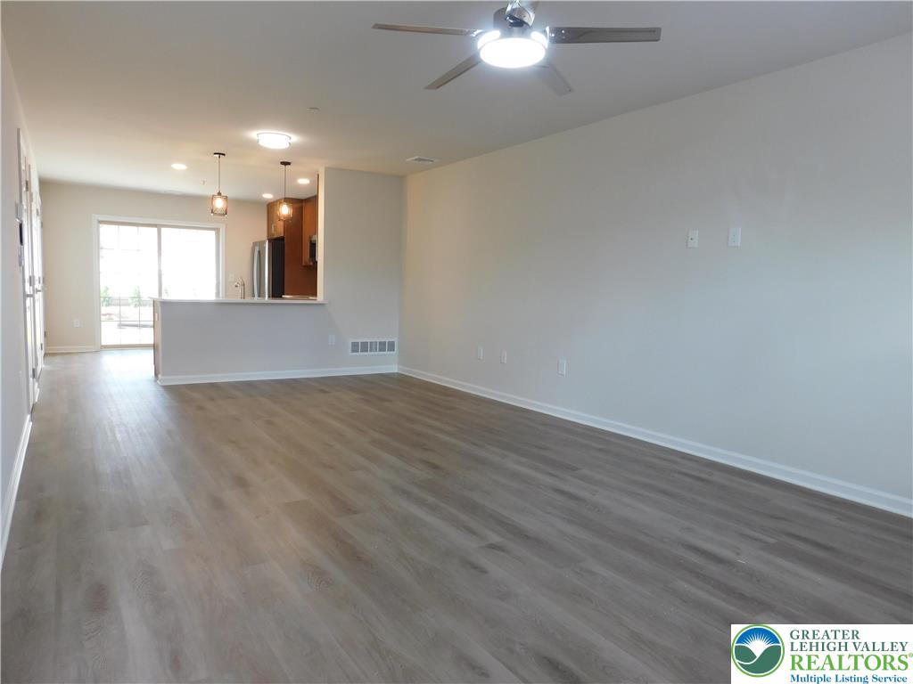 326 E Frankford Street