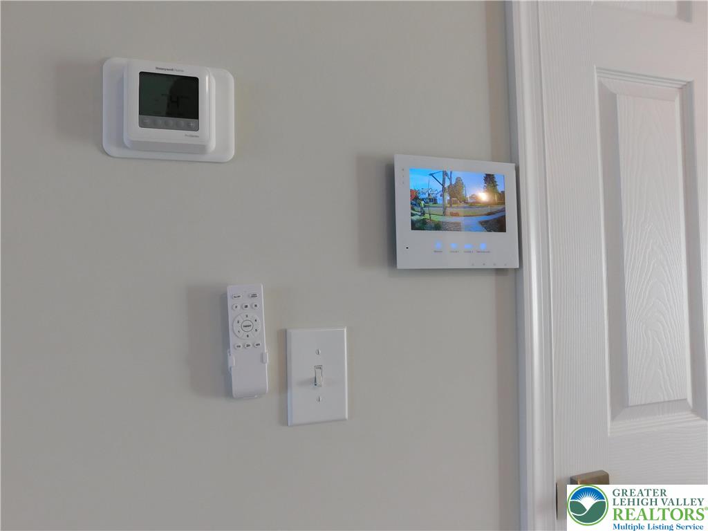 326 E Frankford Street