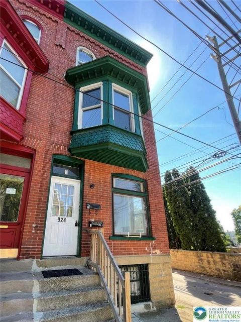 Photo of 924 W Turner Street #2, Allentown, PA 18102 (MLS # 769627)