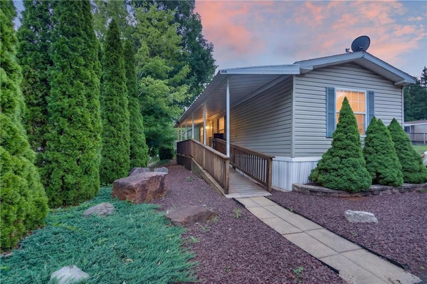 224 HOPE DR, NEW RINGGOLD, PA 17960 - Image 7051f59ce8d2e2d7db618e39aaaac859/521408301