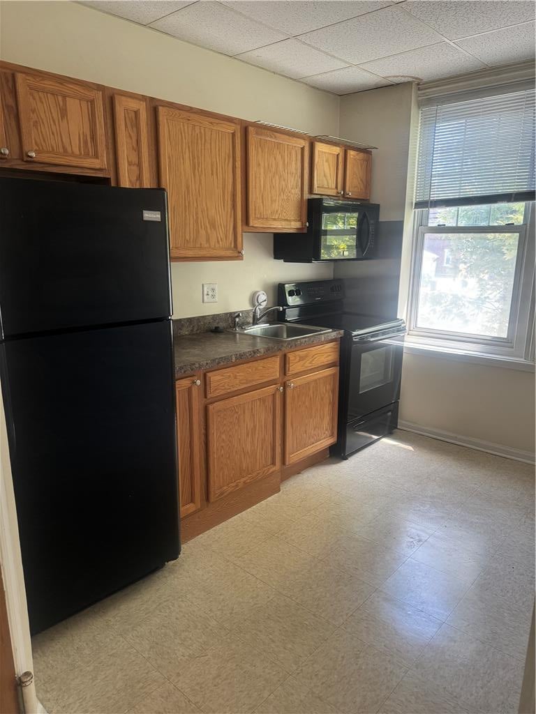 717 Center Street 2F