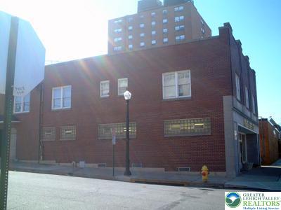 30 E 4th Street 2nd floor