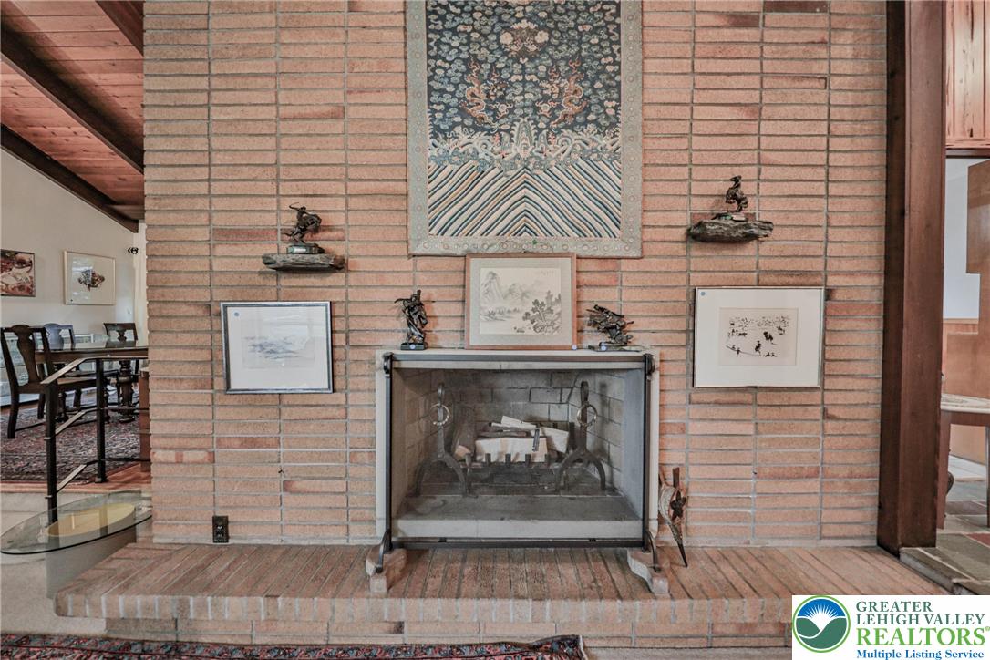 Allentown City, Pennsylvania 18104, United States, 4 Bedrooms Bedrooms, ,4 BathroomsBathrooms,Residential,Pending,195346