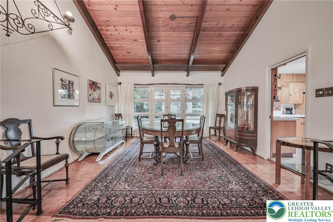 Allentown City, Pennsylvania 18104, United States, 4 Bedrooms Bedrooms, ,4 BathroomsBathrooms,Residential,Pending,195346