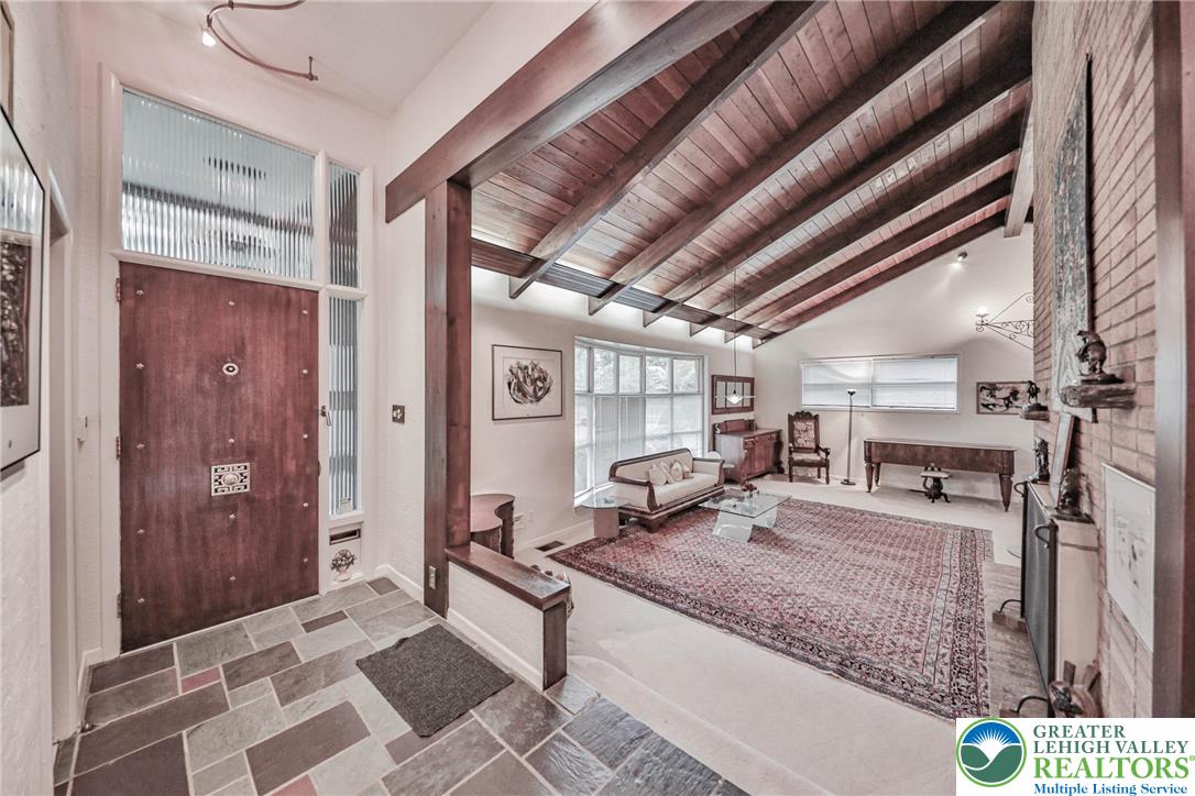 Allentown City, Pennsylvania 18104, United States, 4 Bedrooms Bedrooms, ,4 BathroomsBathrooms,Residential,Pending,195346