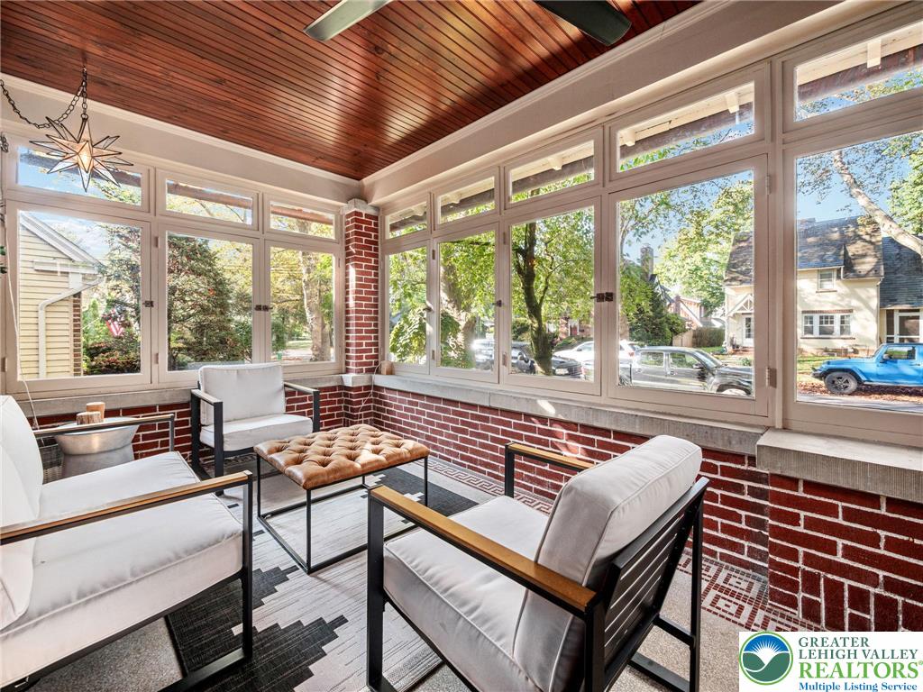 Allentown City, Pennsylvania 18104, United States, 4 Bedrooms Bedrooms, ,2 BathroomsBathrooms,Residential,Active,222399