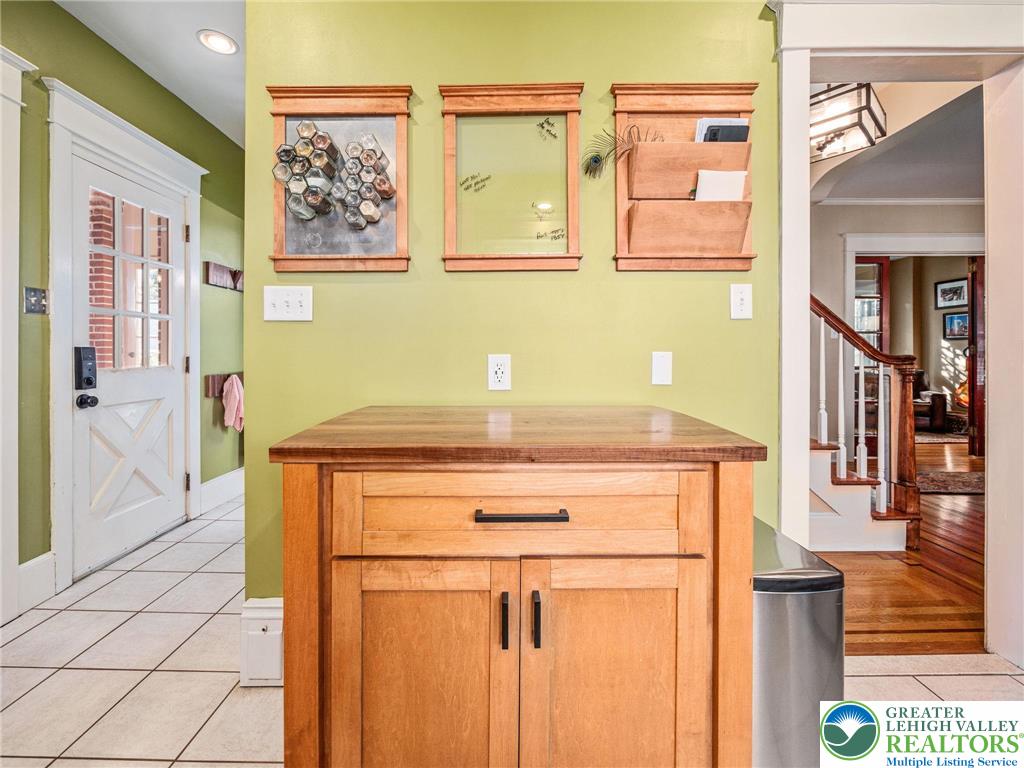 Allentown City, Pennsylvania 18104, United States, 4 Bedrooms Bedrooms, ,2 BathroomsBathrooms,Residential,Active,222399