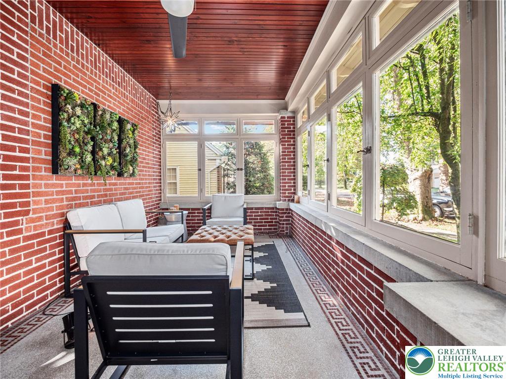 Allentown City, Pennsylvania 18104, United States, 4 Bedrooms Bedrooms, ,2 BathroomsBathrooms,Residential,Active,222399