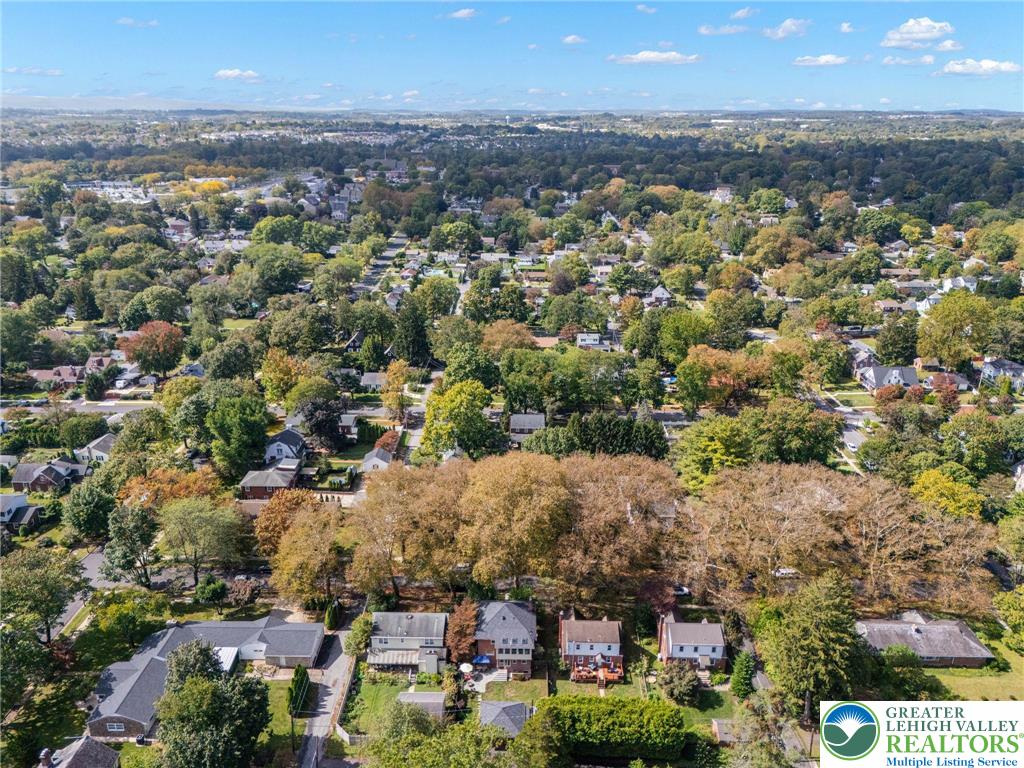 Allentown City, Pennsylvania 18104, United States, 4 Bedrooms Bedrooms, ,2 BathroomsBathrooms,Residential,Active,222399