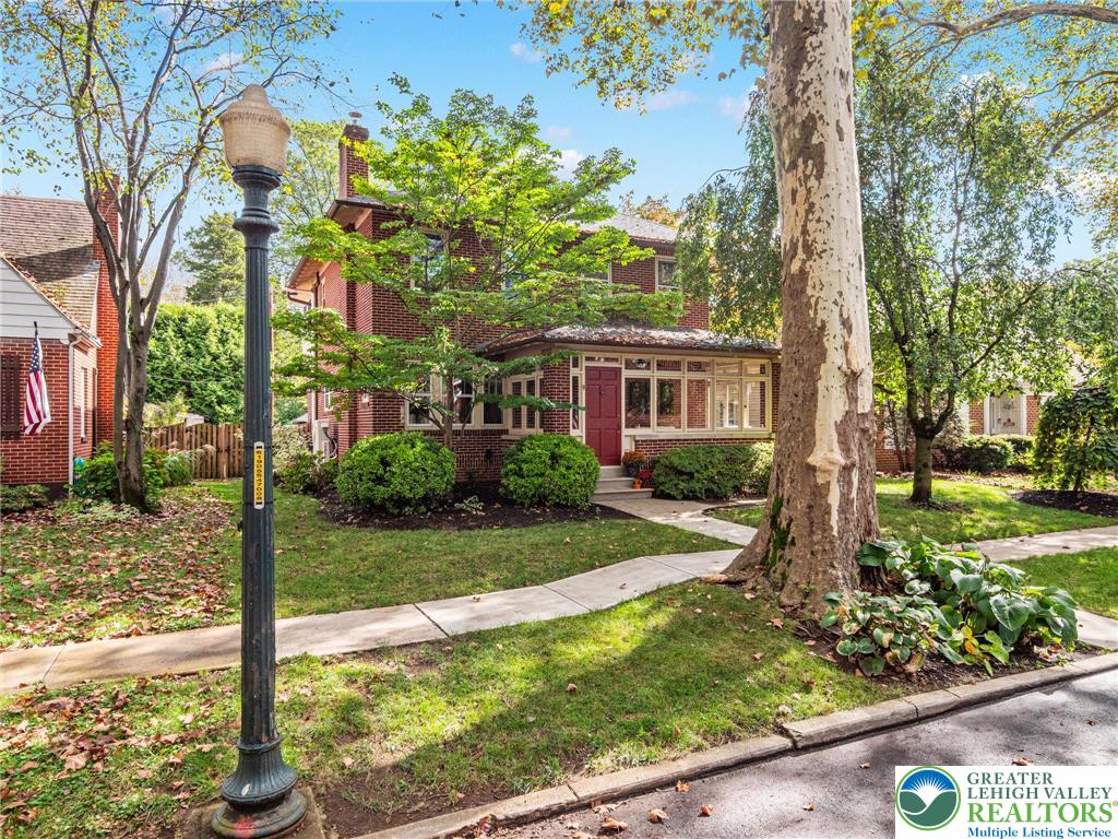 Allentown City, Pennsylvania 18104, United States, 4 Bedrooms Bedrooms, ,2 BathroomsBathrooms,Residential,Active,222399