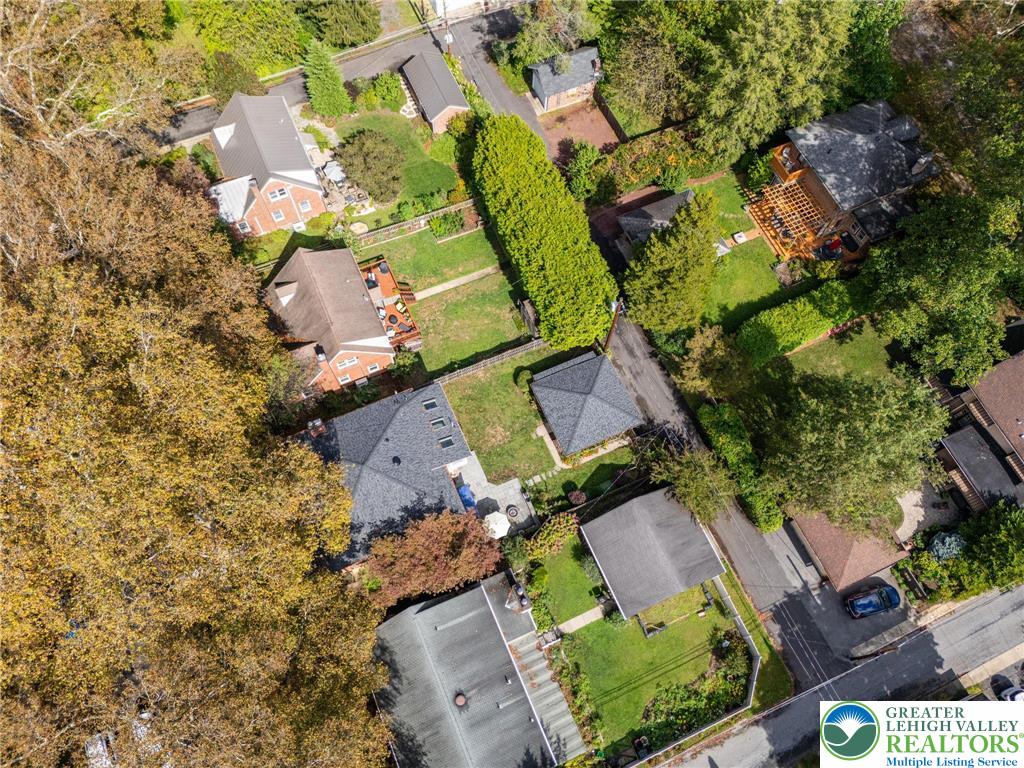 Allentown City, Pennsylvania 18104, United States, 4 Bedrooms Bedrooms, ,2 BathroomsBathrooms,Residential,Active,222399