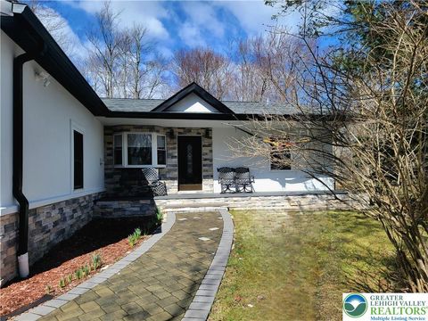 Photo of 6395 CHEROKEE Trail, Coolbaugh Twp, PA 18466 (MLS # 759303) Photo of 6395 CHEROKEE Trail, Coolbaugh Twp, PA 18466 (MLS # 759303)