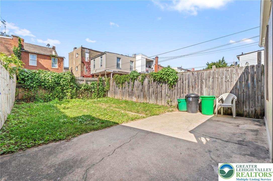 Allentown City, Pennsylvania 18102, United States, 3 Bedrooms Bedrooms, ,1 BathroomBathrooms,Residential,Active,211256