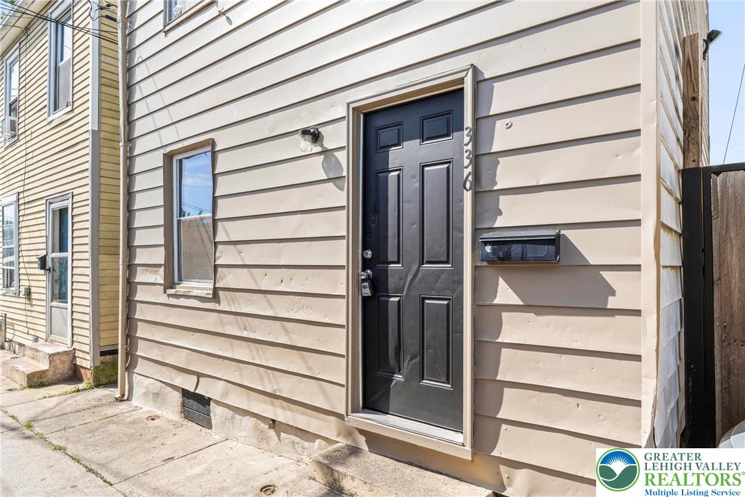 Allentown City, Pennsylvania 18102, United States, 3 Bedrooms Bedrooms, ,1 BathroomBathrooms,Residential,Active,211256