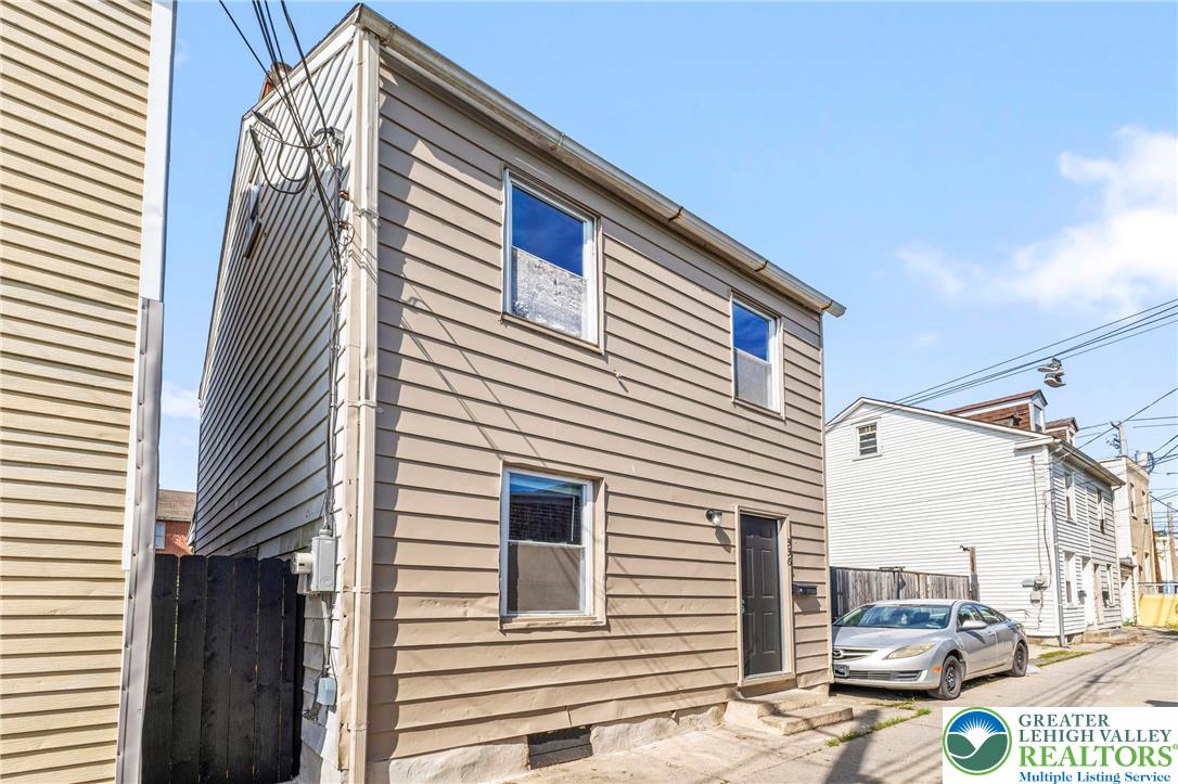 Allentown City, Pennsylvania 18102, United States, 3 Bedrooms Bedrooms, ,1 BathroomBathrooms,Residential,Active,211256