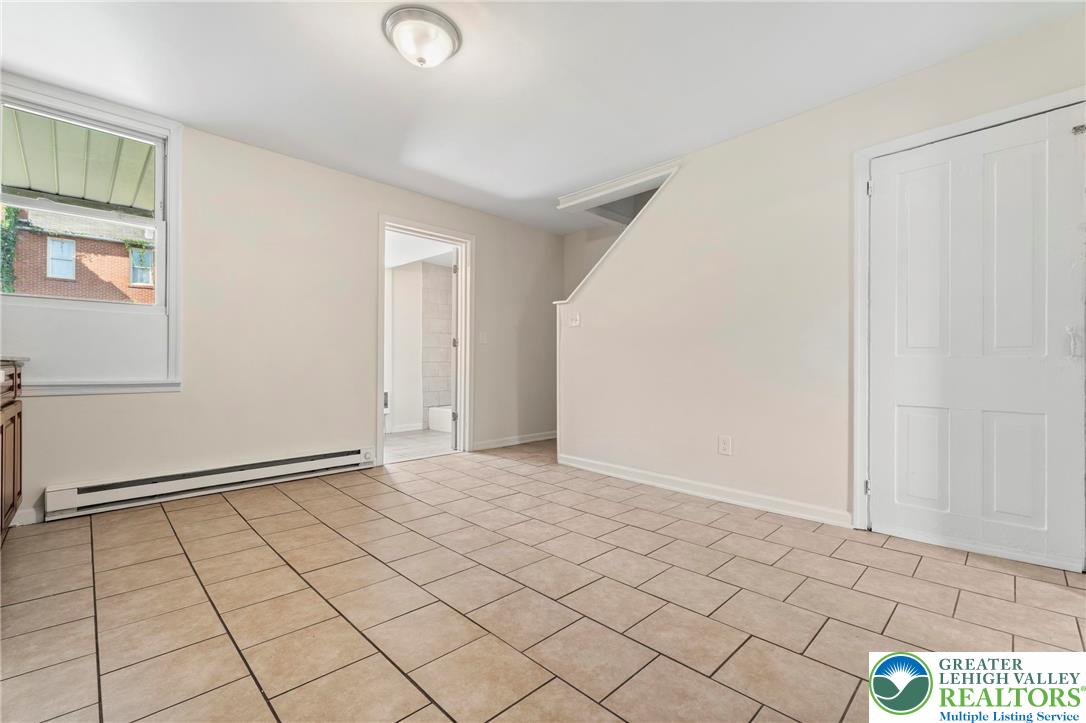 Allentown City, Pennsylvania 18102, United States, 3 Bedrooms Bedrooms, ,1 BathroomBathrooms,Residential,Active,211256