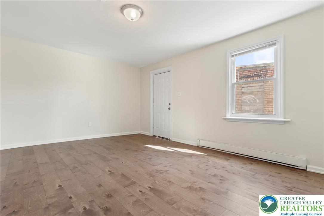 Allentown City, Pennsylvania 18102, United States, 3 Bedrooms Bedrooms, ,1 BathroomBathrooms,Residential,Active,211256