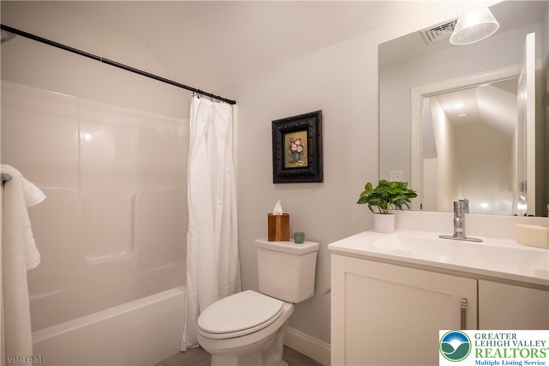 Upper Saucon Twp, Pennsylvania 18015, United States, 3 Bedrooms Bedrooms, ,3 BathroomsBathrooms,Residential,Active,175063