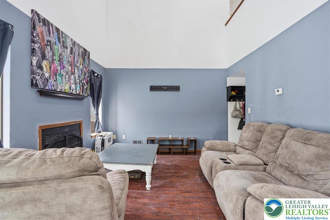 3301 Windermere Drive