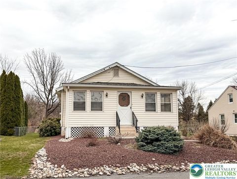 Photo of 1138 Brookside Road, Macungie, PA 18106 (MLS # 774034)