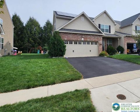 Photo of 1075 Swallow Tail Lane, Macungie, PA 18031 (MLS # 765632) Photo of 1075 Swallow Tail Lane, Macungie, PA 18031 (MLS # 765632)