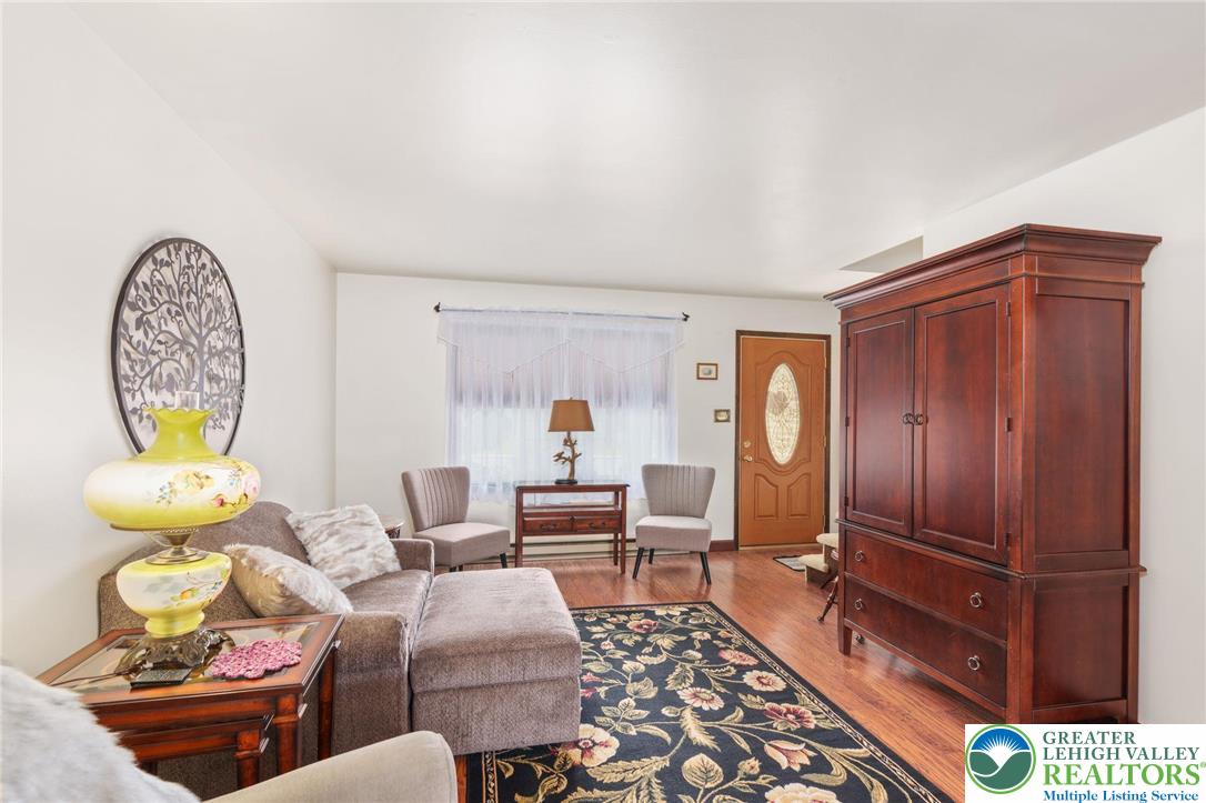 Coplay Boro, Pennsylvania 18037, United States, 3 Bedrooms Bedrooms, ,3 BathroomsBathrooms,Residential,Pending,188092