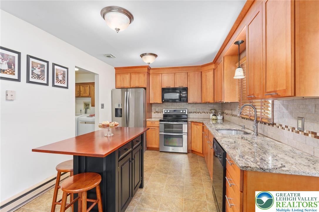 Coplay Boro, Pennsylvania 18037, United States, 3 Bedrooms Bedrooms, ,3 BathroomsBathrooms,Residential,Pending,188092