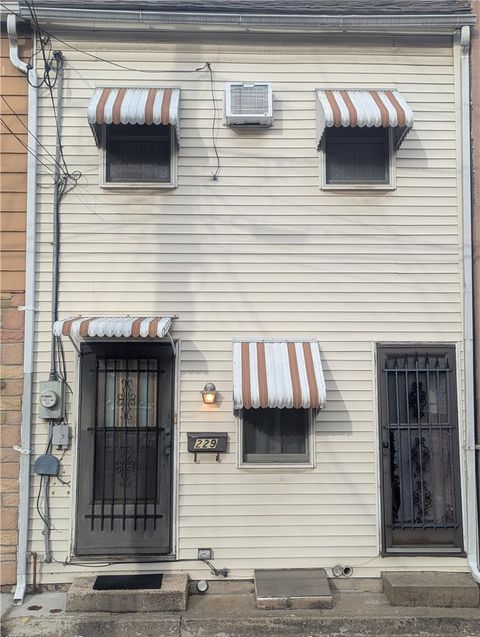 Photo of 229 N Peach Street, Allentown, PA 18102 (MLS # 777220)