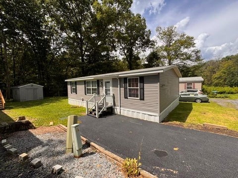Mobile Home For Sale - 287 Birchwood Park<br/> Ross Twp, PA 18353