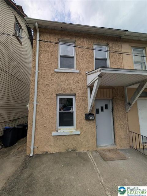 Photo of 816 Wyandotte Street, Bethlehem, PA 18015 (MLS # 765245) Photo of 816 Wyandotte Street, Bethlehem, PA 18015 (MLS # 765245)