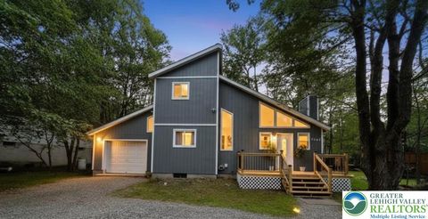 Photo of 1225 Country-Place Drive, Coolbaugh Twp, PA 18466 (MLS # 764843) Photo of 1225 Country-Place Drive, Coolbaugh Twp, PA 18466 (MLS # 764843)