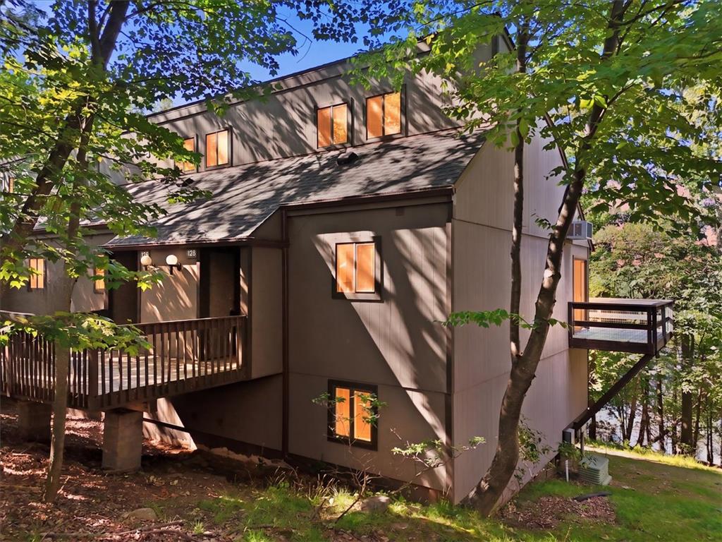126 Cross Country Lane