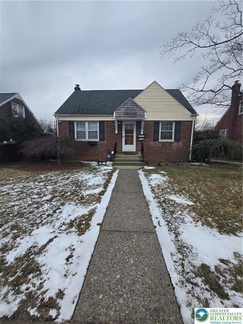 Photo of 2236 Lincoln Street, Bethlehem, PA 18017 (MLS # 773663)