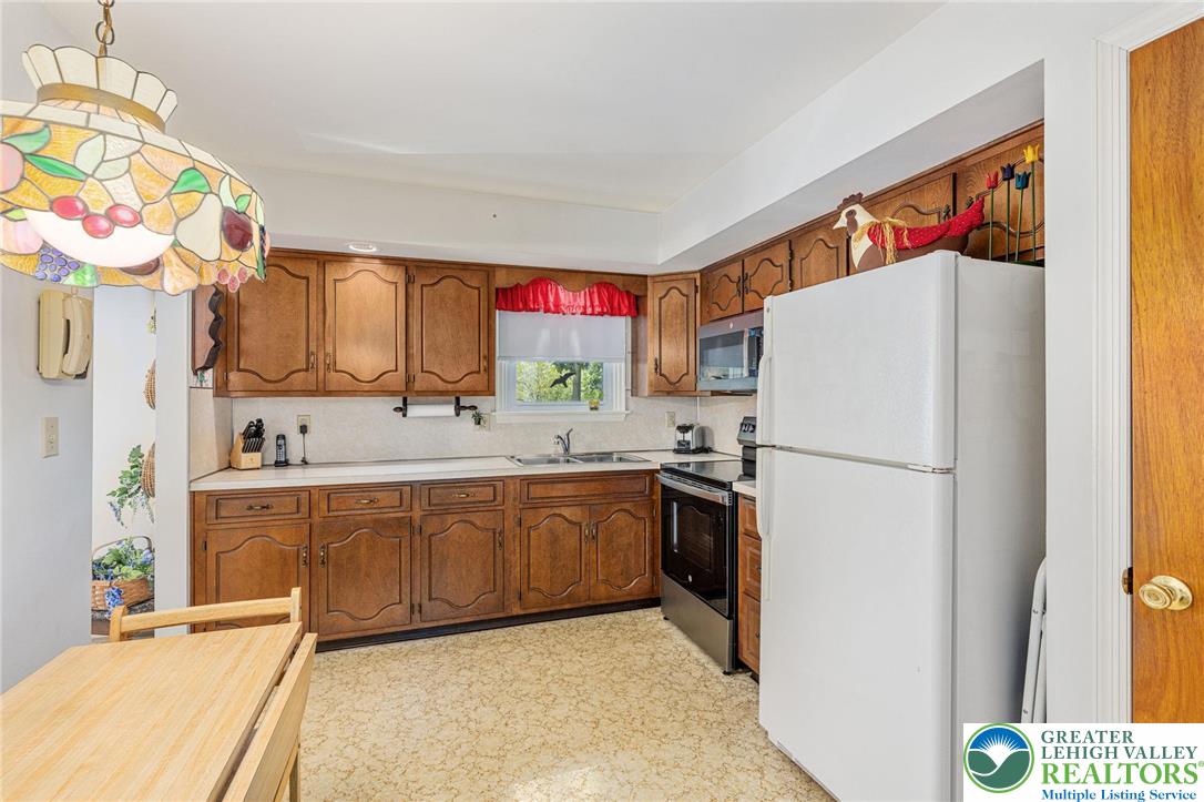 Washington Twp, Pennsylvania 18080, United States, 3 Bedrooms Bedrooms, ,2 BathroomsBathrooms,Residential,Active,215842