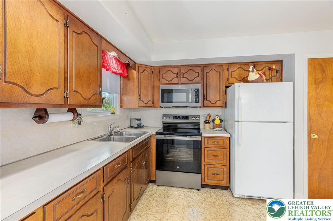 Washington Twp, Pennsylvania 18080, United States, 3 Bedrooms Bedrooms, ,2 BathroomsBathrooms,Residential,Active,215842