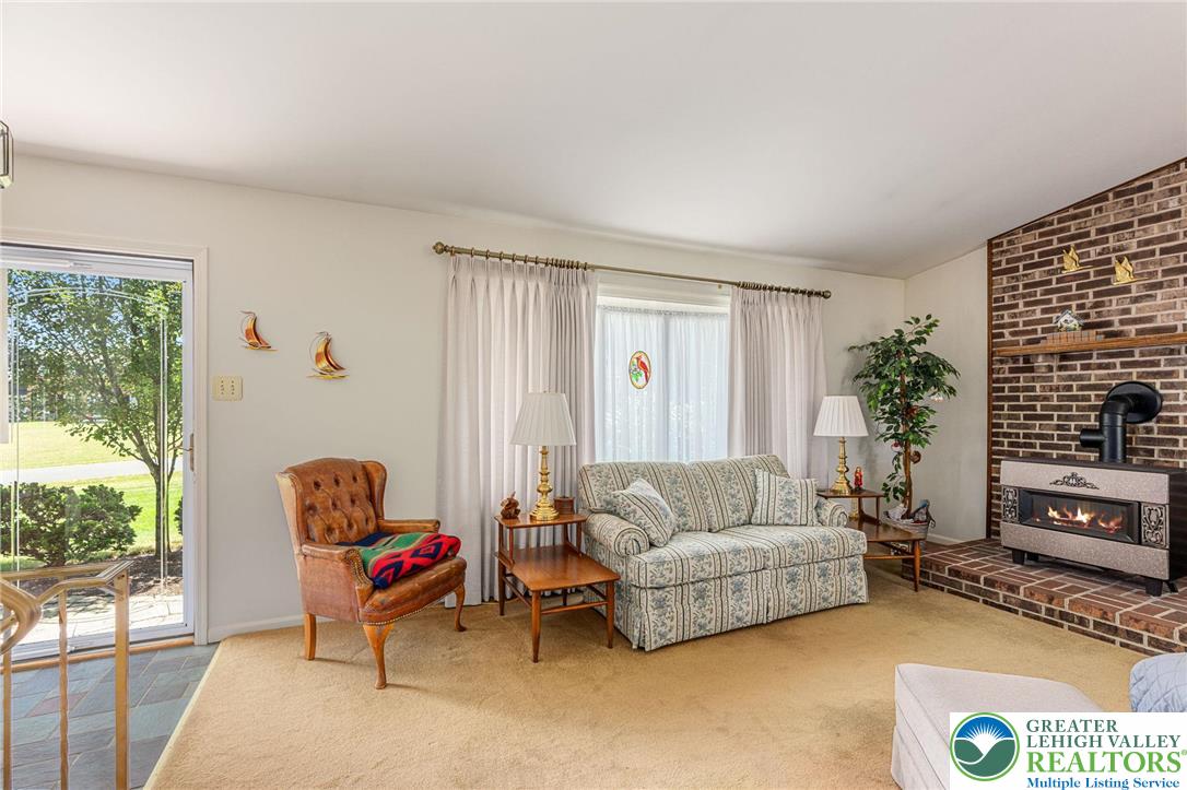 Washington Twp, Pennsylvania 18080, United States, 3 Bedrooms Bedrooms, ,2 BathroomsBathrooms,Residential,Active,215842