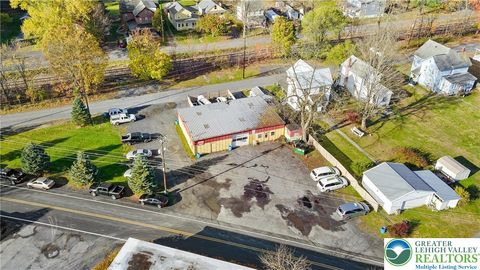 Photo of 399 Oak Street, East Stroudsburg, PA 18301 (MLS # 766997) Photo of 399 Oak Street, East Stroudsburg, PA 18301 (MLS # 766997)