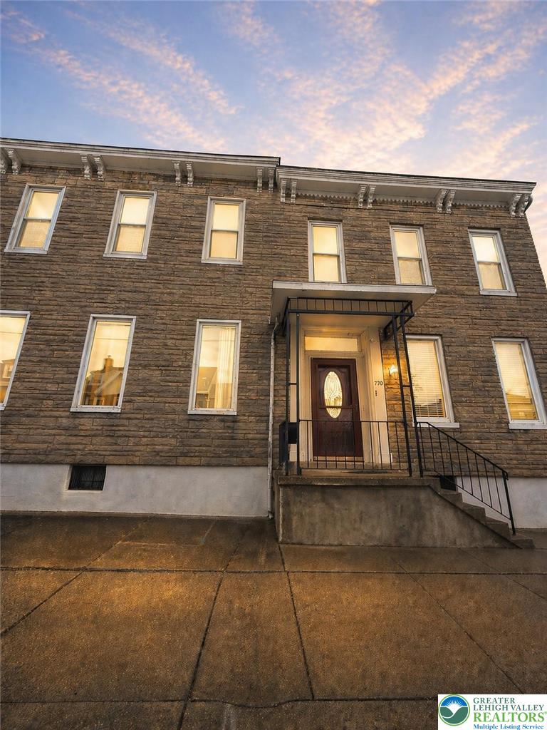 768 Washington Street