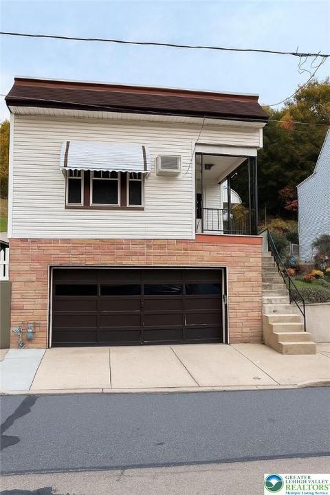 Photo of 820 Water Street, Pottsville, PA 17901 (MLS # 766891) Photo of 820 Water Street, Pottsville, PA 17901 (MLS # 766891)