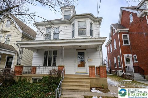 Photo of 211 E Goepp Street, Bethlehem, PA 18018 (MLS # 770062)