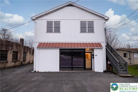 Photo of 136 Front Street #1, Hellertown Boro, PA 18055 (MLS # 764948) Photo of 136 Front Street #1, Hellertown Boro, PA 18055 (MLS # 764948)