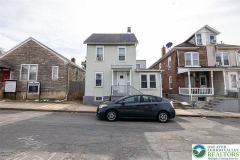 Photo of 334 E Walnut Street E, Allentown, PA 18109 (MLS # 772591)