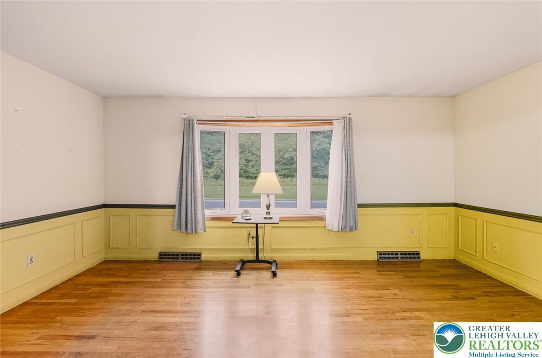 Allentown City, Pennsylvania 18103, United States, 4 Bedrooms Bedrooms, ,2 BathroomsBathrooms,Residential,Active,226150