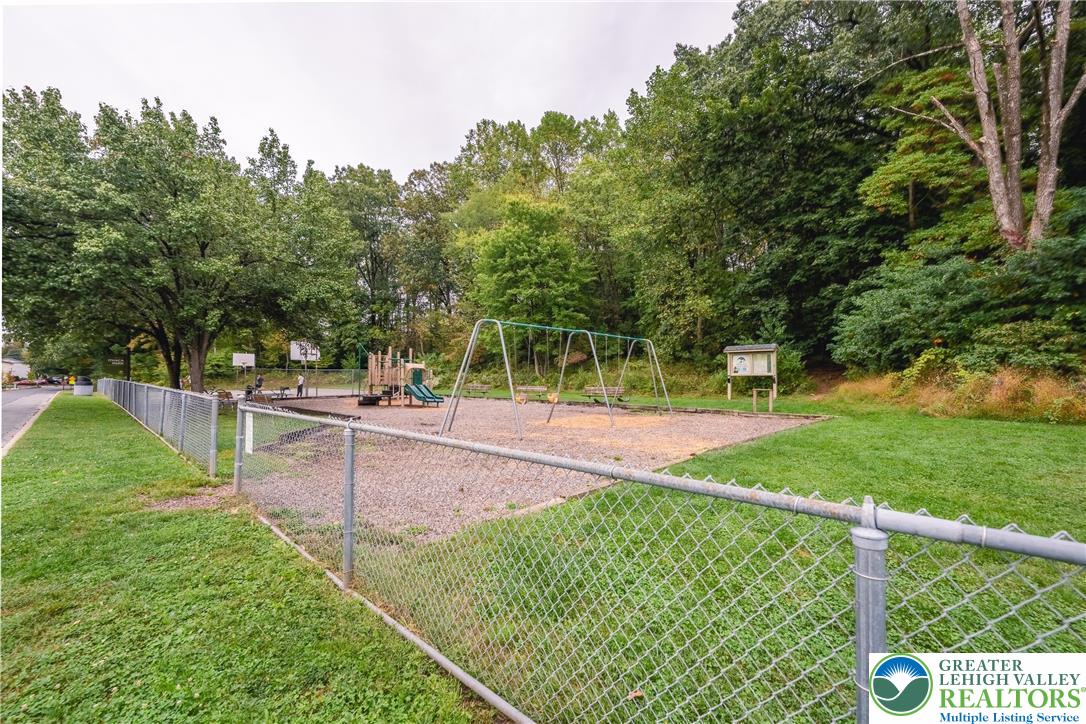 Allentown City, Pennsylvania 18103, United States, 4 Bedrooms Bedrooms, ,2 BathroomsBathrooms,Residential,Active,226150