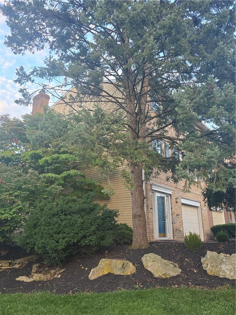 977 Barnside Court
