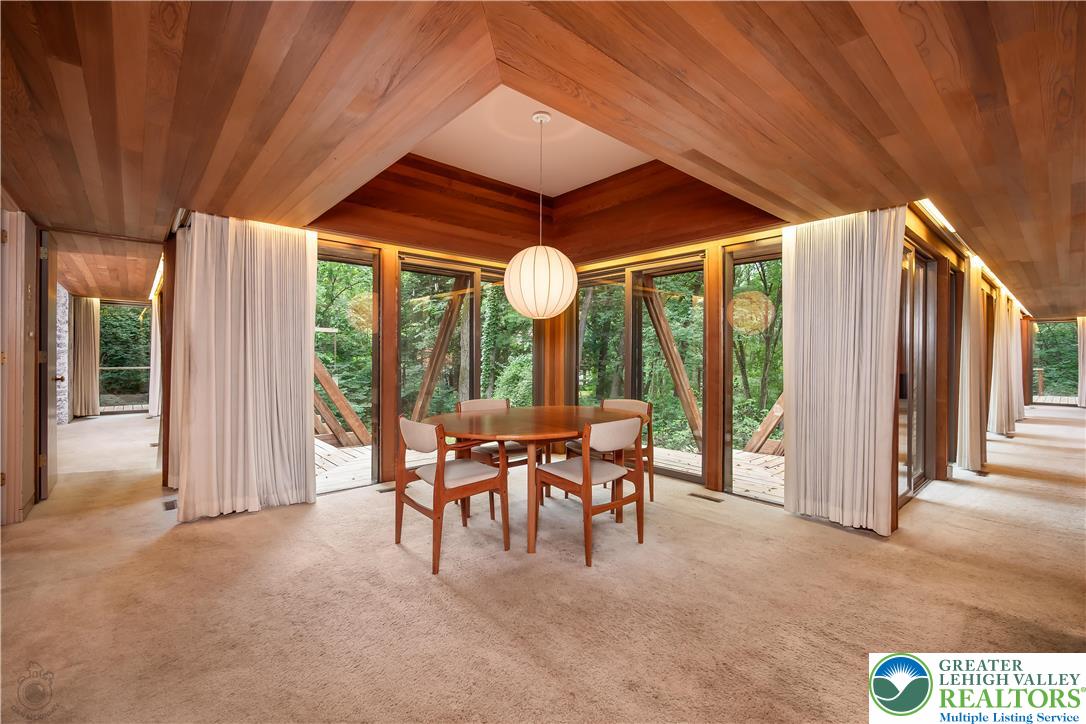 Lower Macungie Twp, Pennsylvania 18103, United States, 3 Bedrooms Bedrooms, ,4 BathroomsBathrooms,Residential,Active,170073