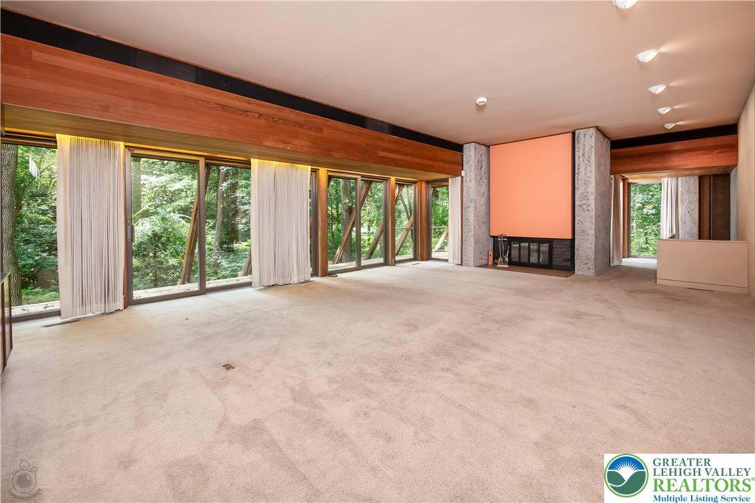 Lower Macungie Twp, Pennsylvania 18103, United States, 3 Bedrooms Bedrooms, ,4 BathroomsBathrooms,Residential,Active,170073