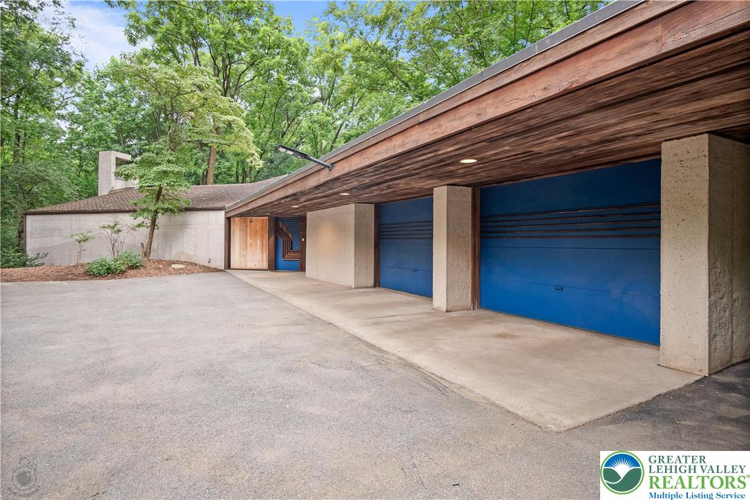 Lower Macungie Twp, Pennsylvania 18103, United States, 3 Bedrooms Bedrooms, ,4 BathroomsBathrooms,Residential,Active,170073